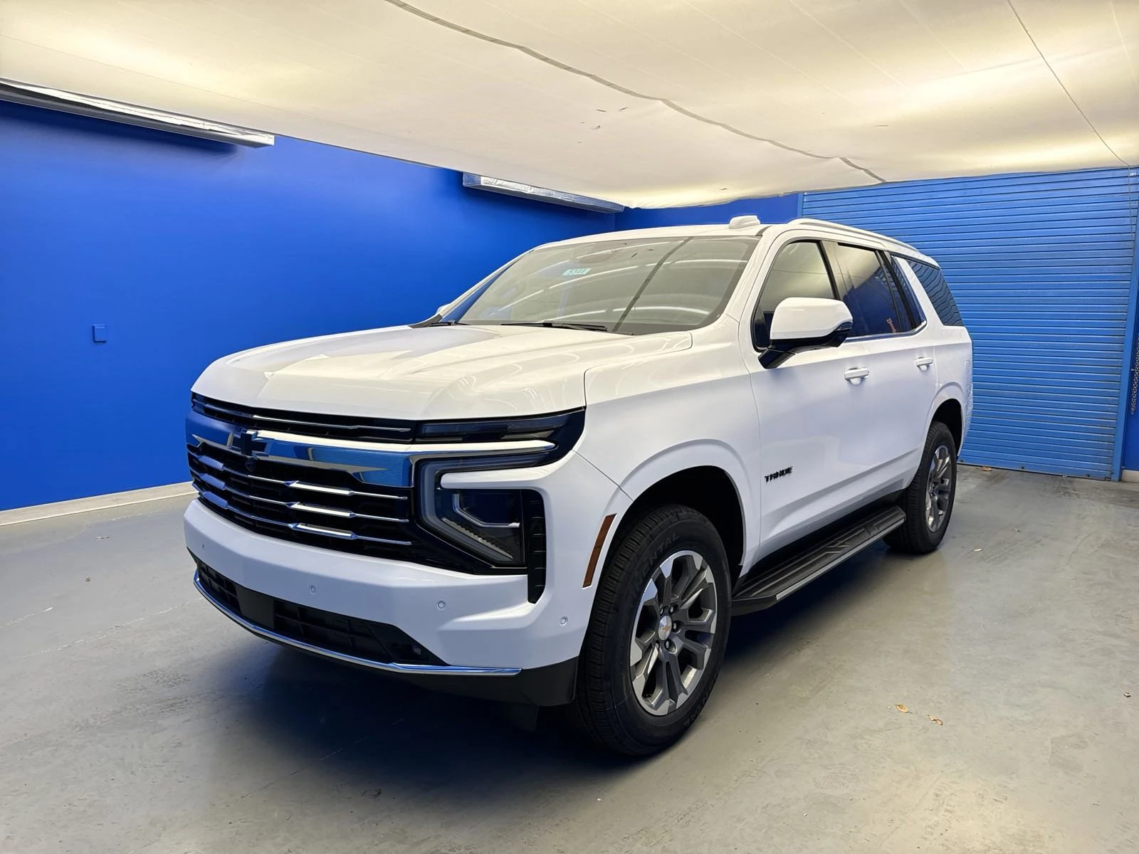 2020 Chevrolet Tahoe - View 2