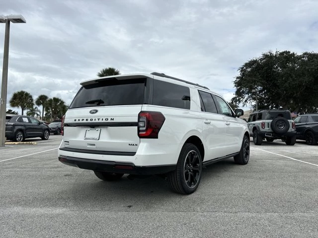 2020 Ford Expedition - View 2