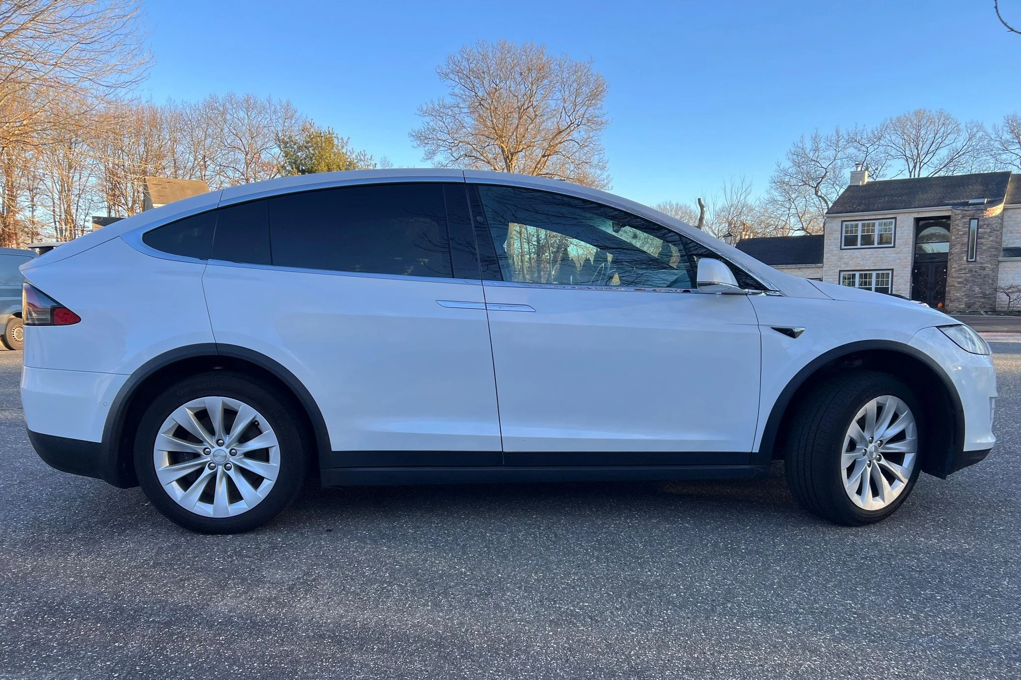 2021 Tesla Model X - View 2