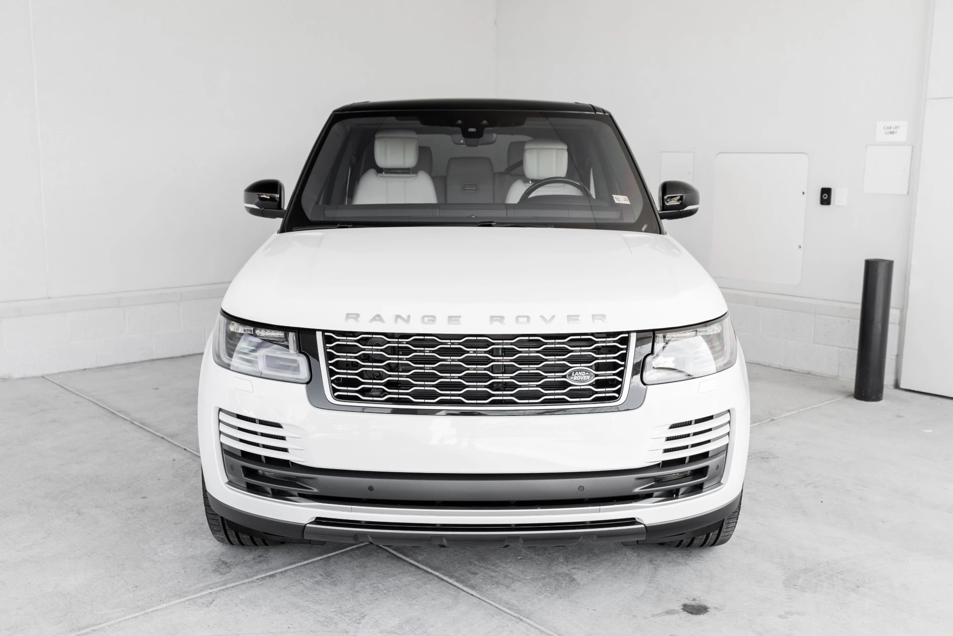 2022 Land Rover Range Rover - View 2