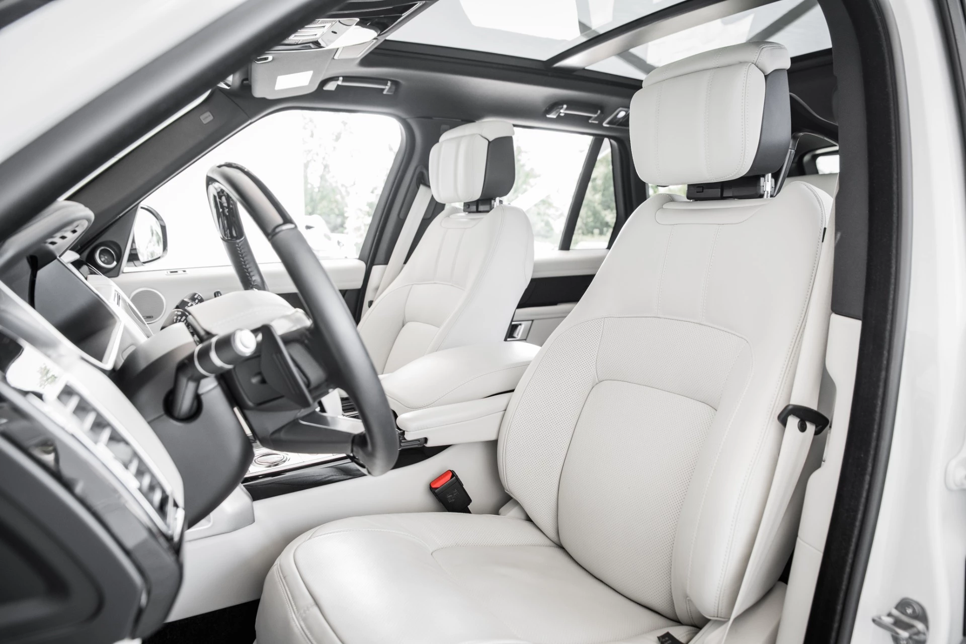 2022 Land Rover Range Rover - View 3