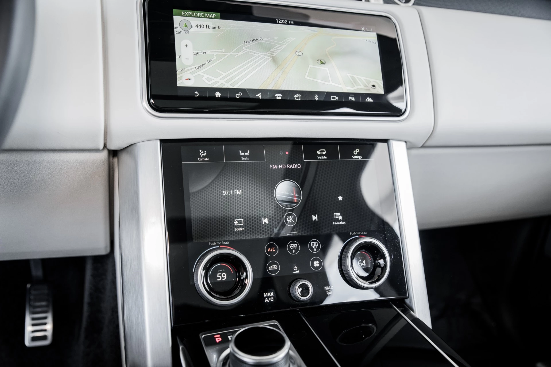 2022 Land Rover Range Rover - View 4