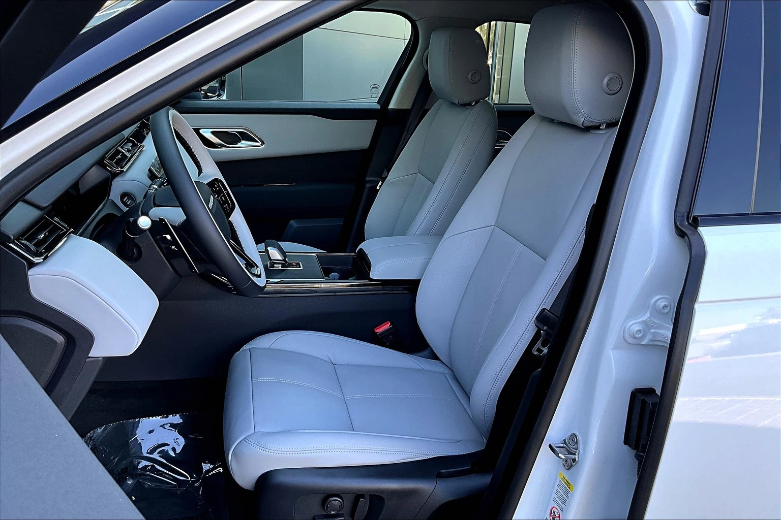 2022 Range Rover Velar - View 4