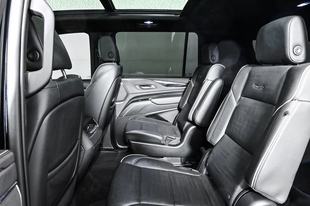 2022 Cadillac Escalade ESV - View 8